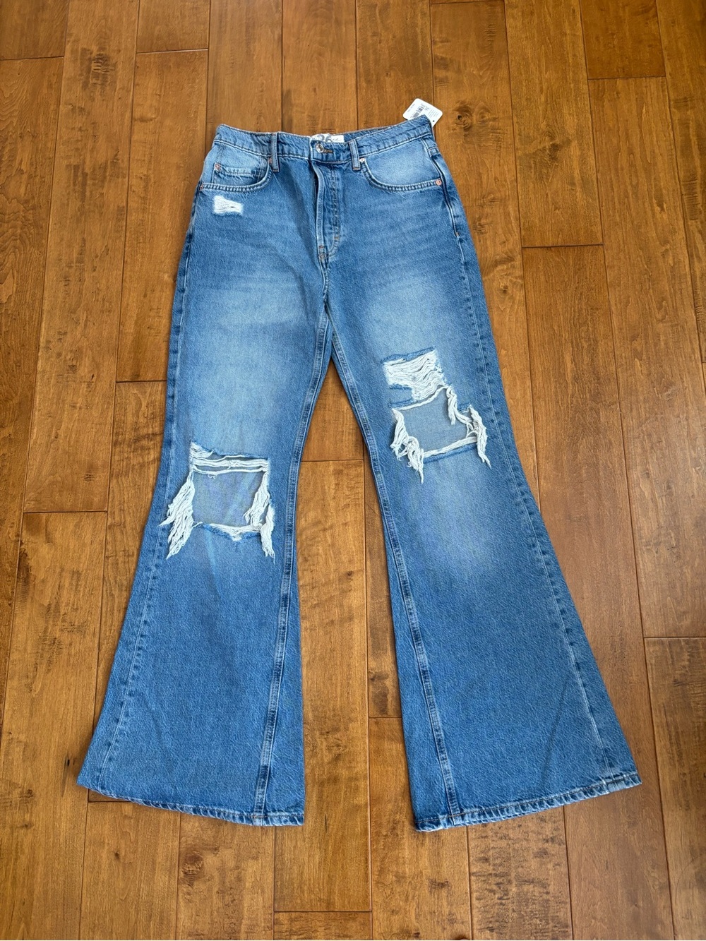 Free People We The Free Distressed Flare Jeans Sz 6 NWT 🔥